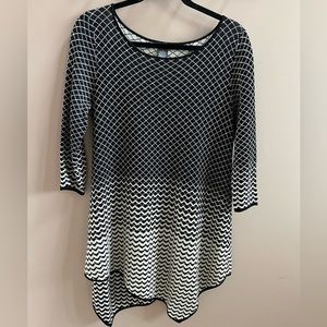 Chelsea & Theodore Black Metallic Sweater Size Small WORN TWICE